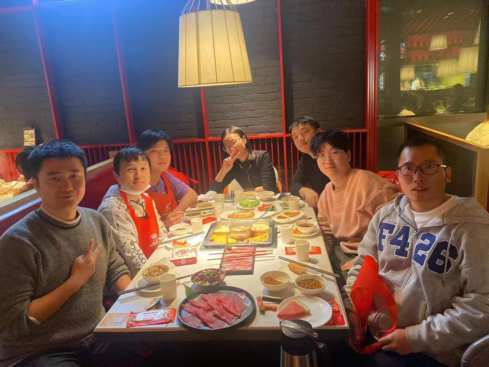 镁伽部门聚餐